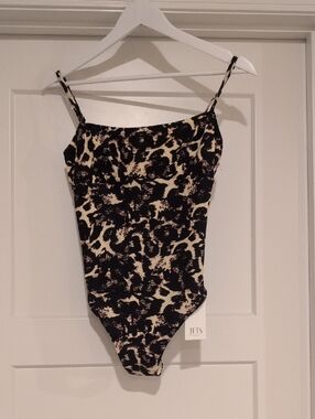 NWT Jets Black and Cream Leopard-Print One-Piece Swimsuit Size 6